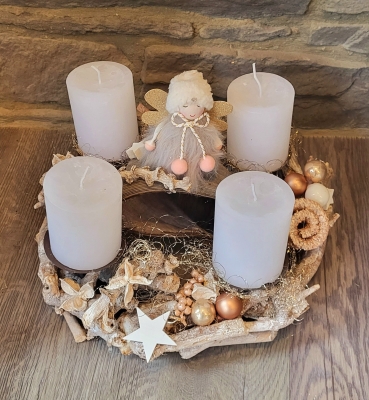 Adventskranz Engelchen wei�/rosa