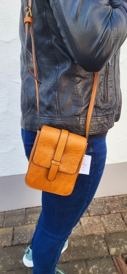 Kleine Handtasche braun